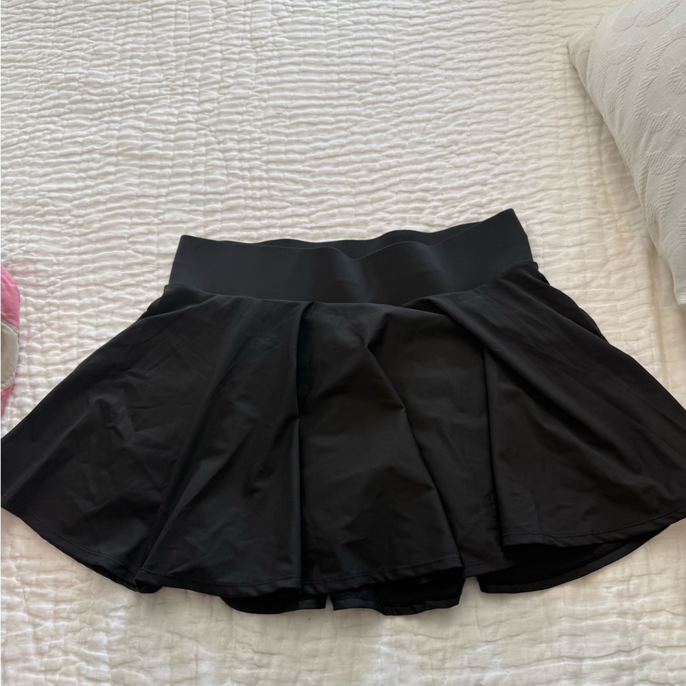 Black athletic skort